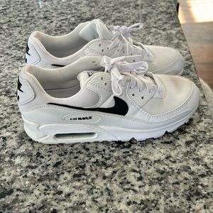 Nike Women’s Air Max